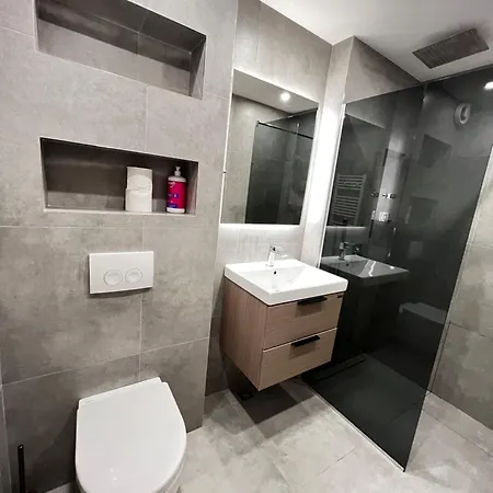 Barcelona 2bdr Cozy W Working Space Near Metro
