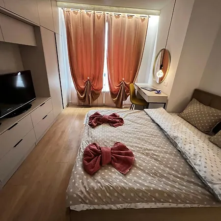 Apartment Barcelona 2bdr Cozy W Working Space Near Metro Sofia