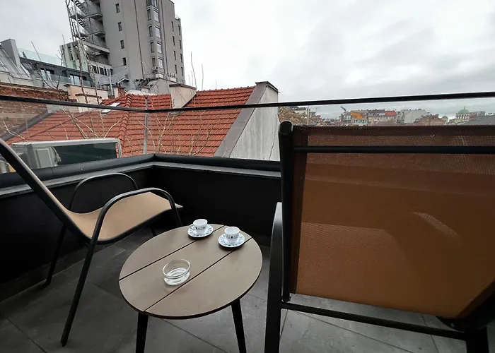 Barcelona 2bdr Cozy W Working Space Near Metro Apartment