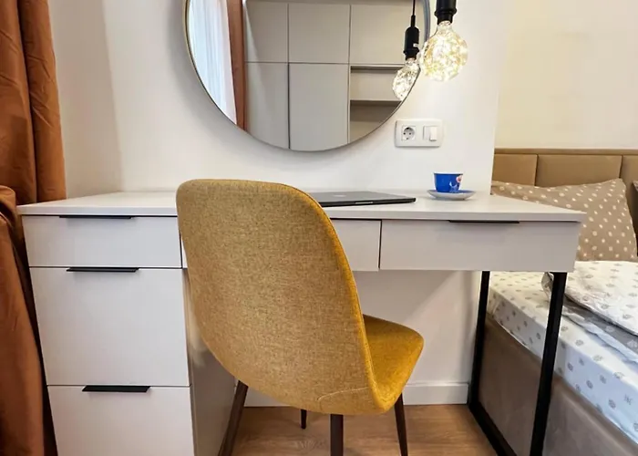 Barcelona 2bdr Cozy W Working Space Near Metro * Sofia