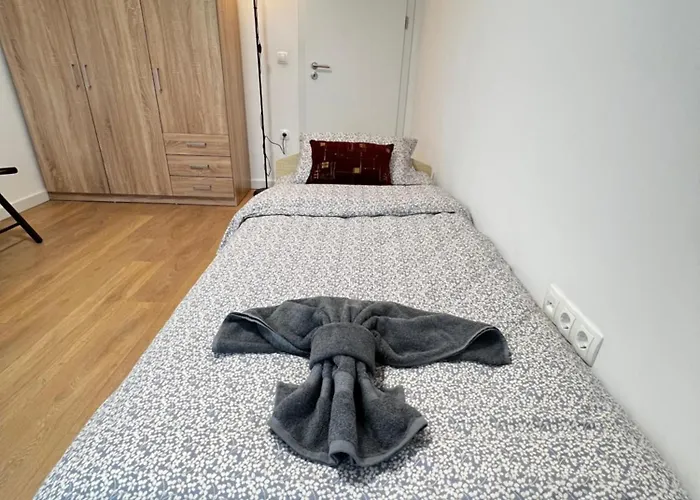 Barcelona 2bdr Cozy W Working Space Near Metro * Sofia