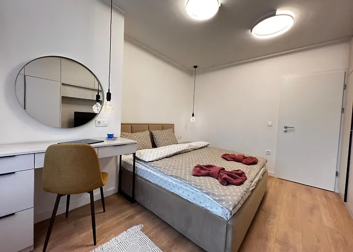 Barcelona 2bdr Cozy W Working Space Near Metro Appartamento *