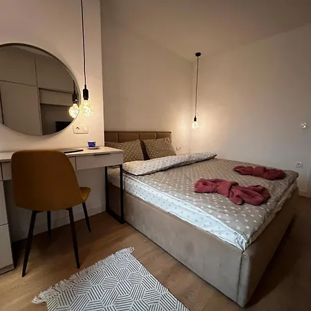 Barcelona 2bdr Cozy W Working Space Near Metro 아파트 소피아